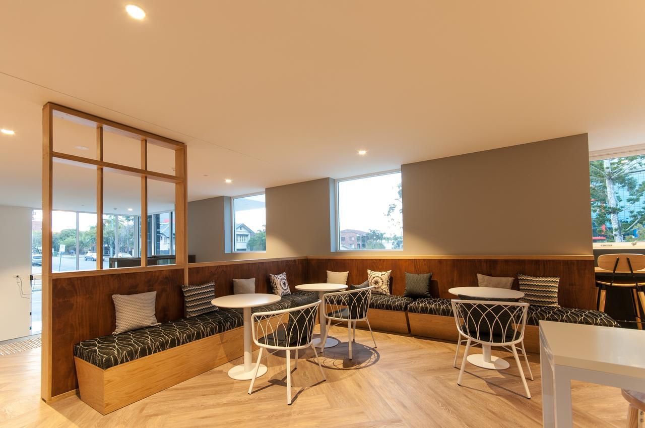 Woodroffe Hotel Gold Coast Buitenkant foto